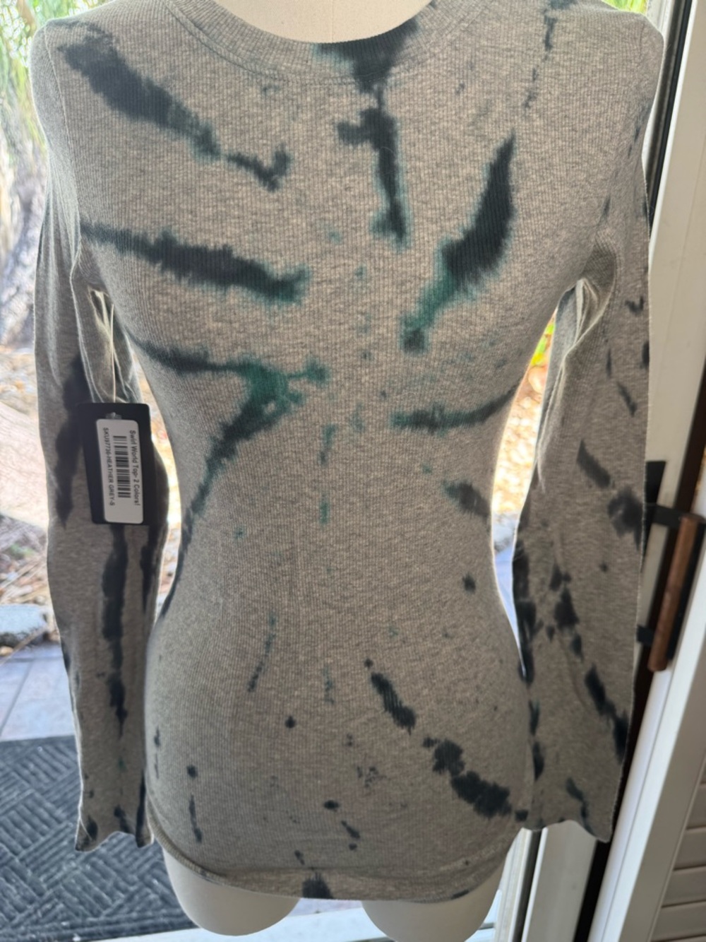 Enti Gray Tie-Dye Long Sleeve Tee -